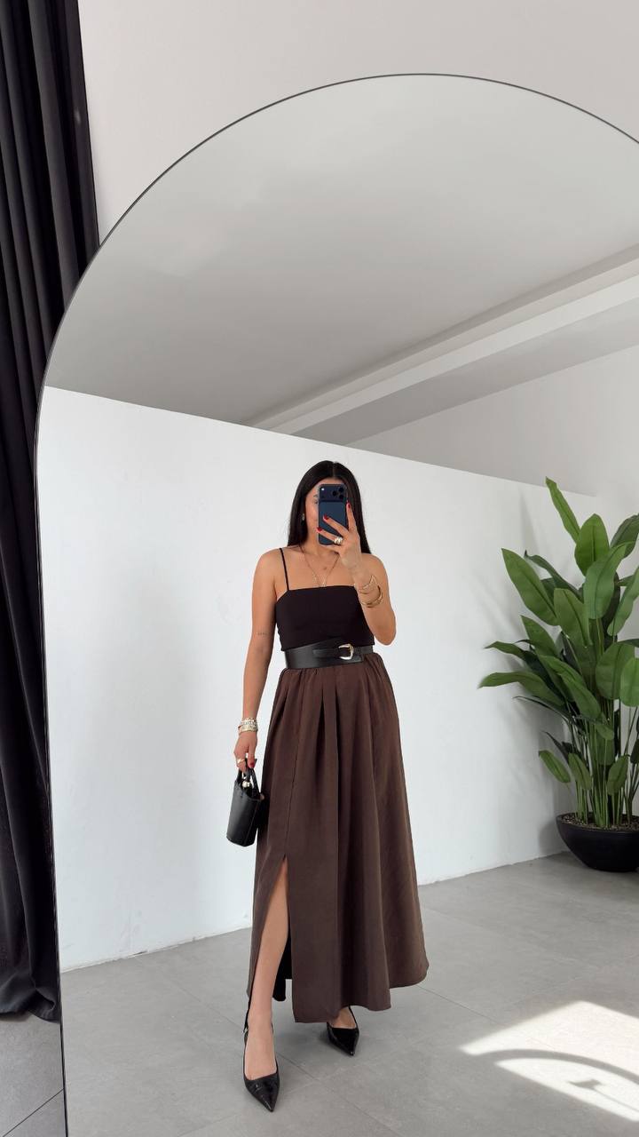 Brown / navy skirt
