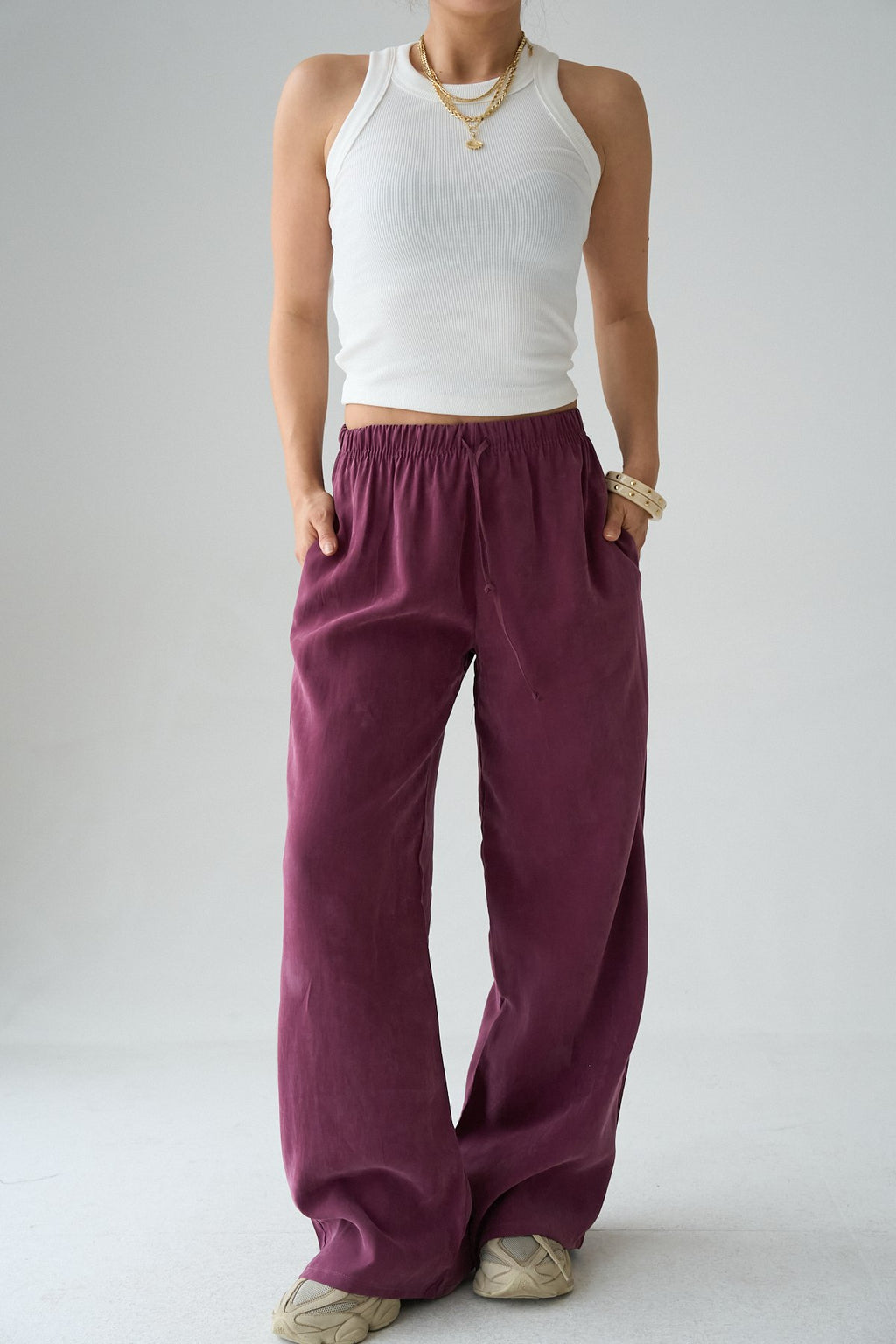 Burgundy/Olive green pants