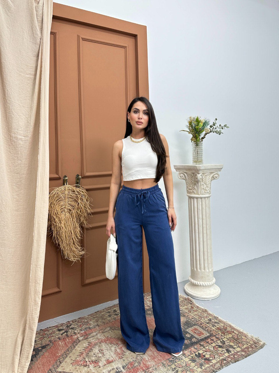 Olive green / navy pants