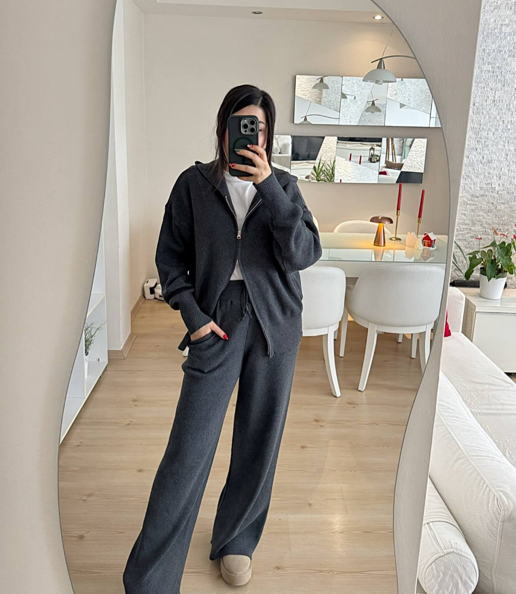 Black set