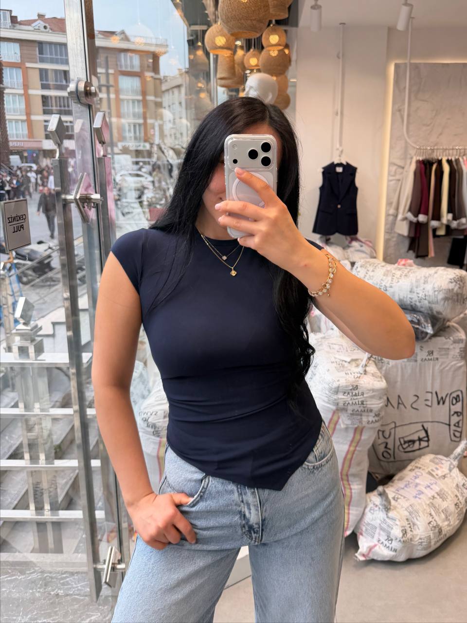Colors top