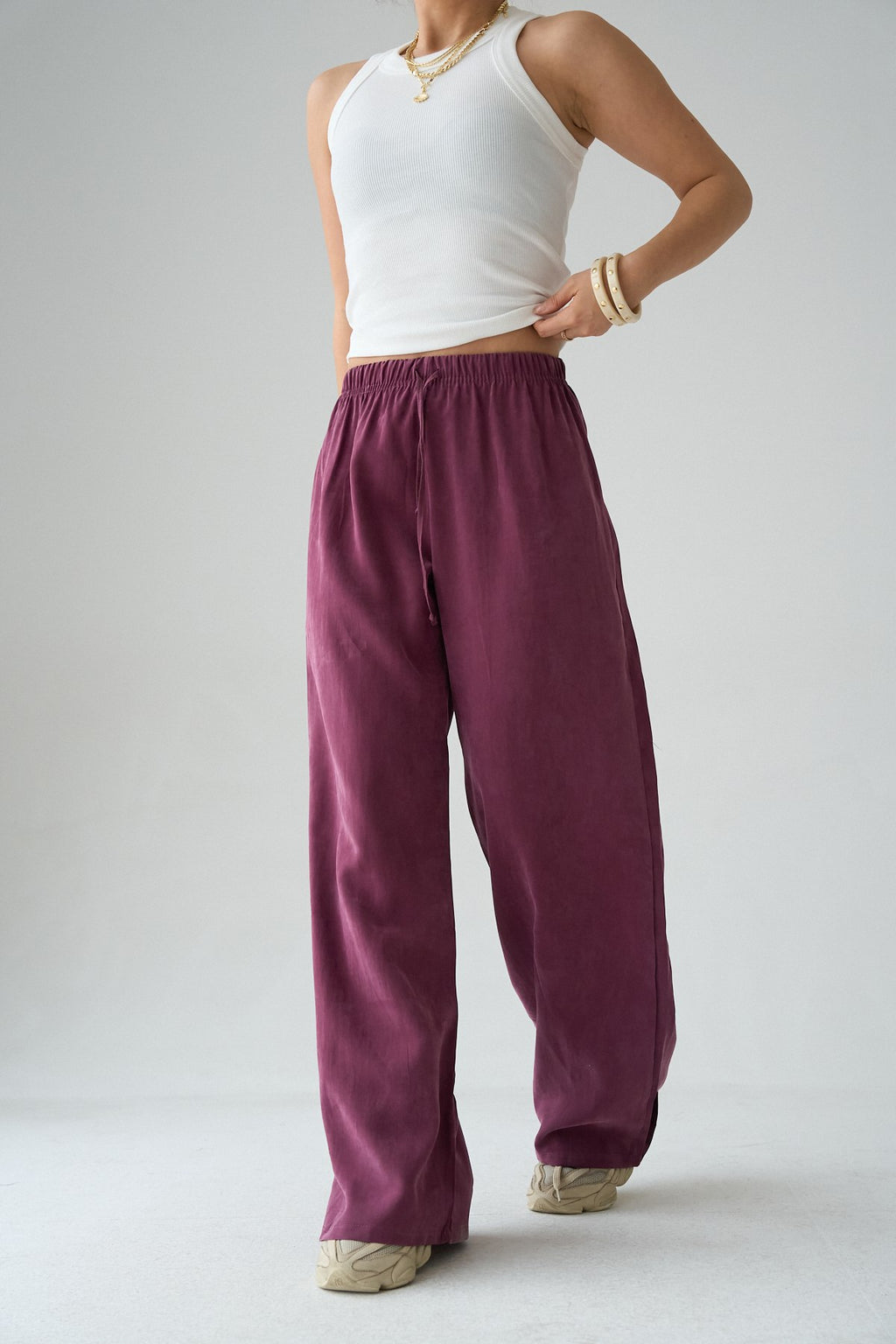 Burgundy/Olive green pants