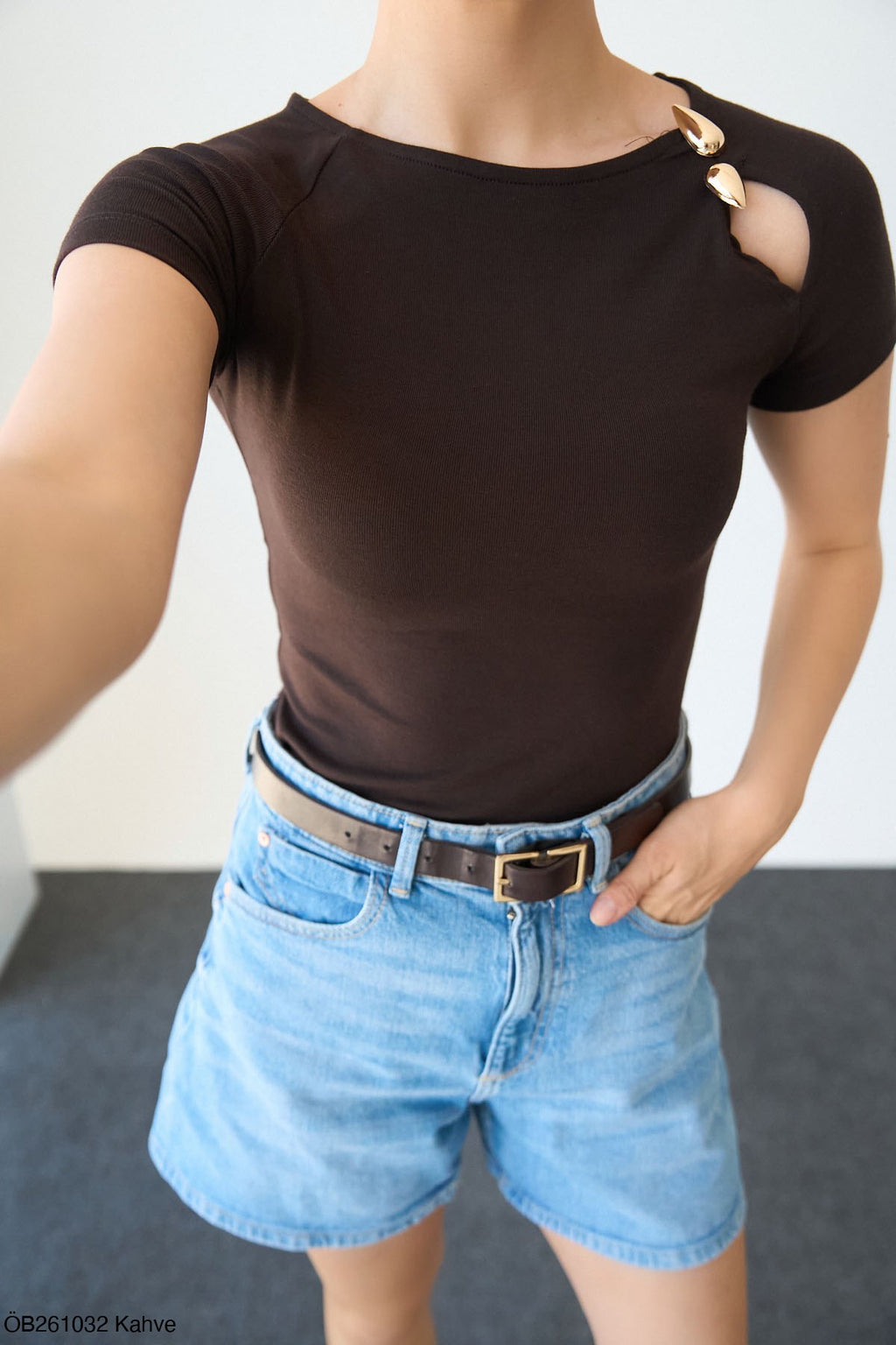 Black/Brown top