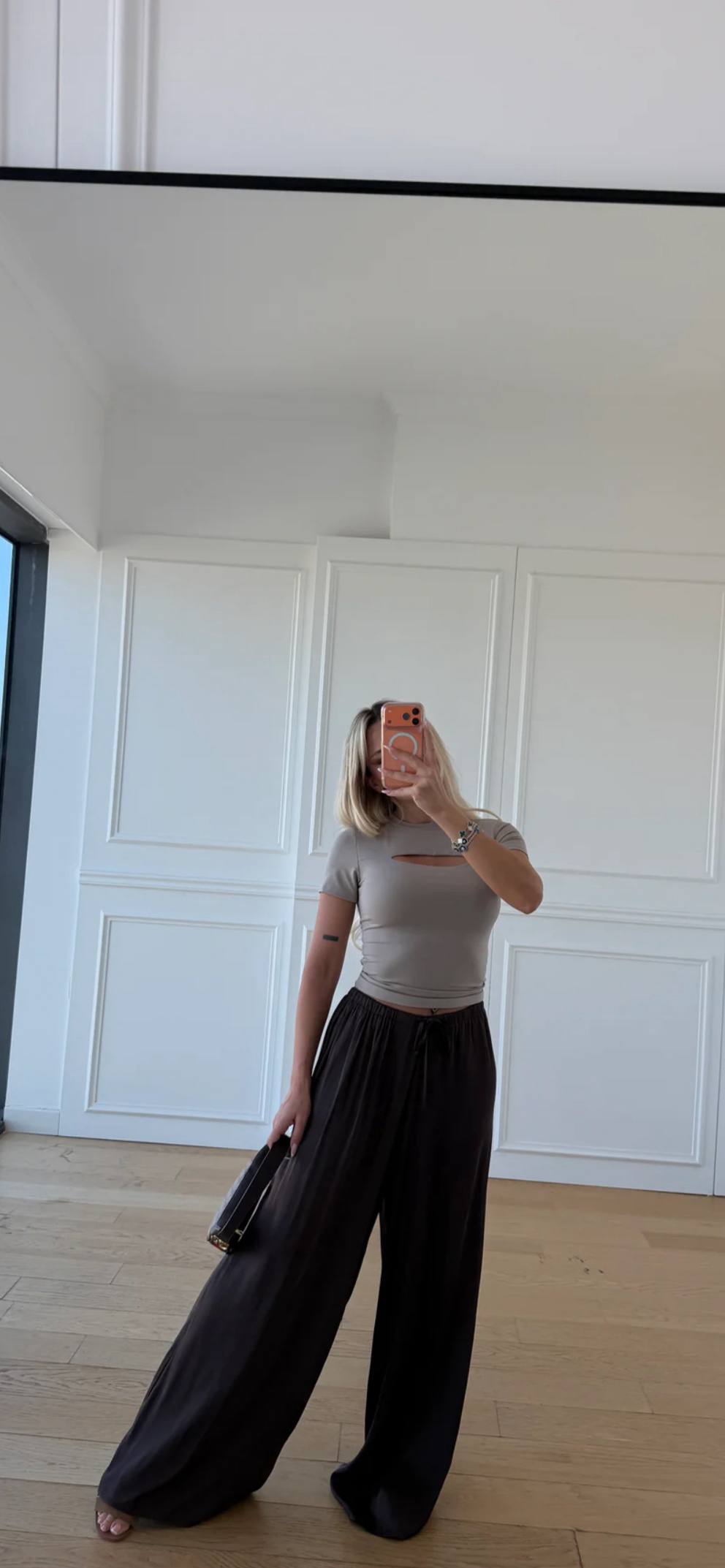 Grey top