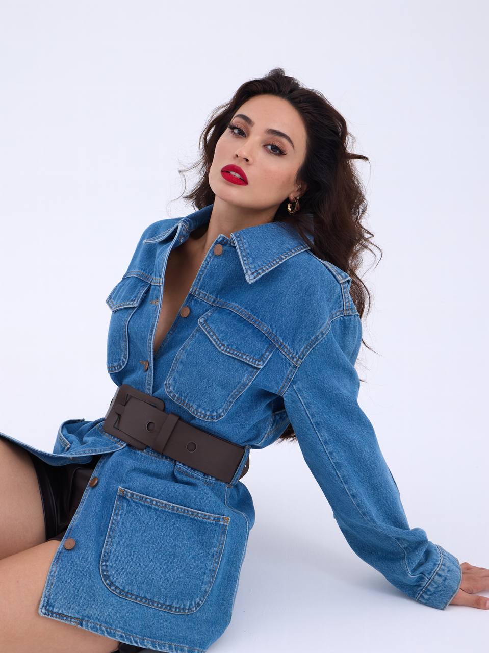 Jeans jacket with belt