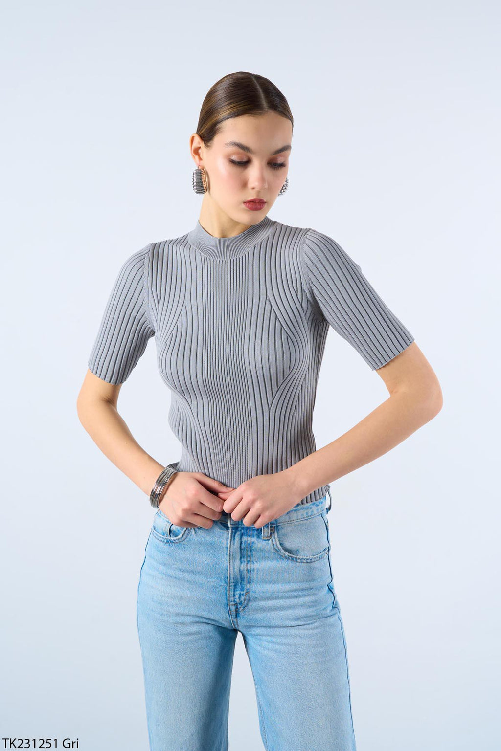 Black/Grey top