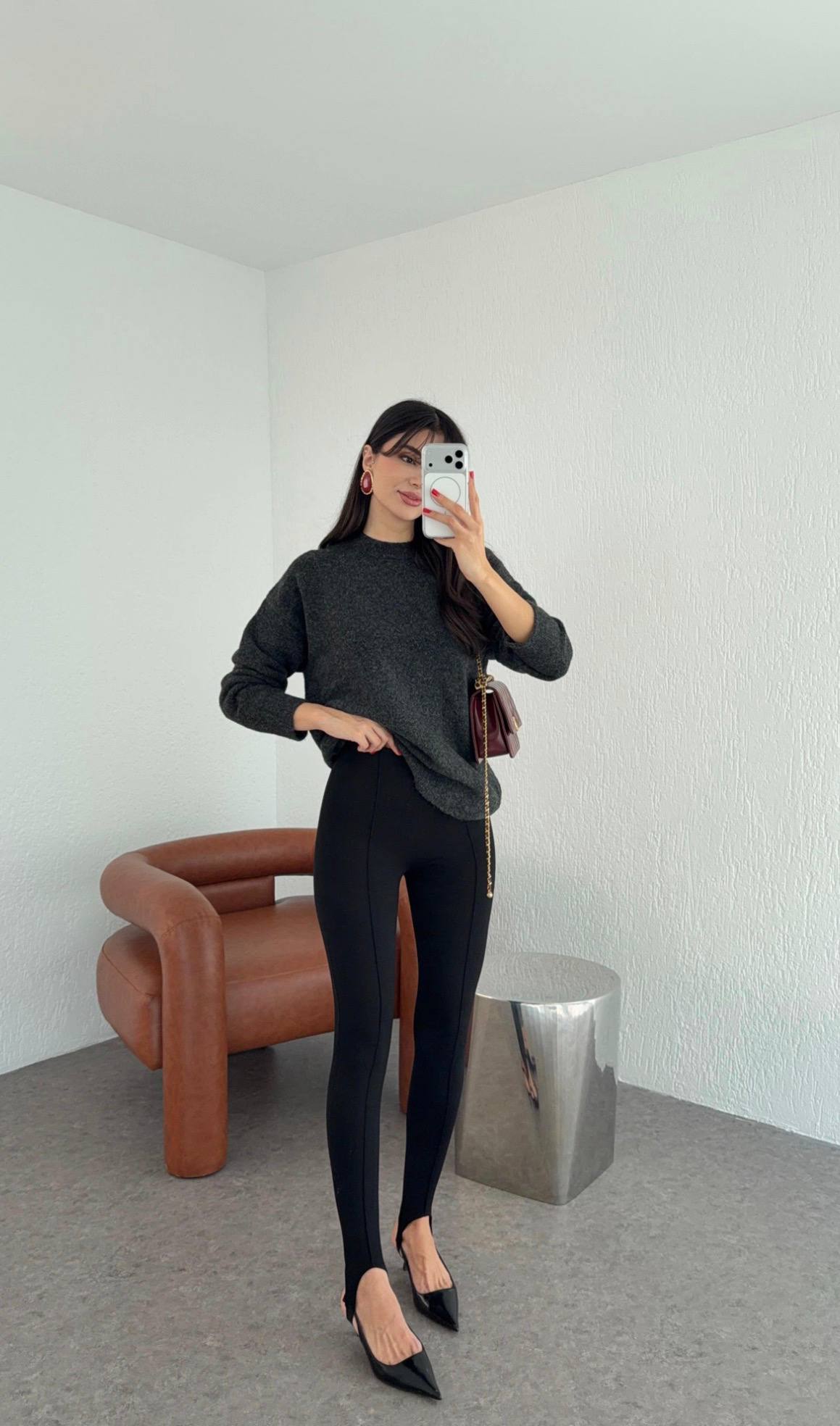 Black/brown tight