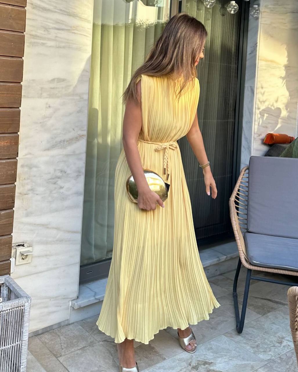 Yellow dress
