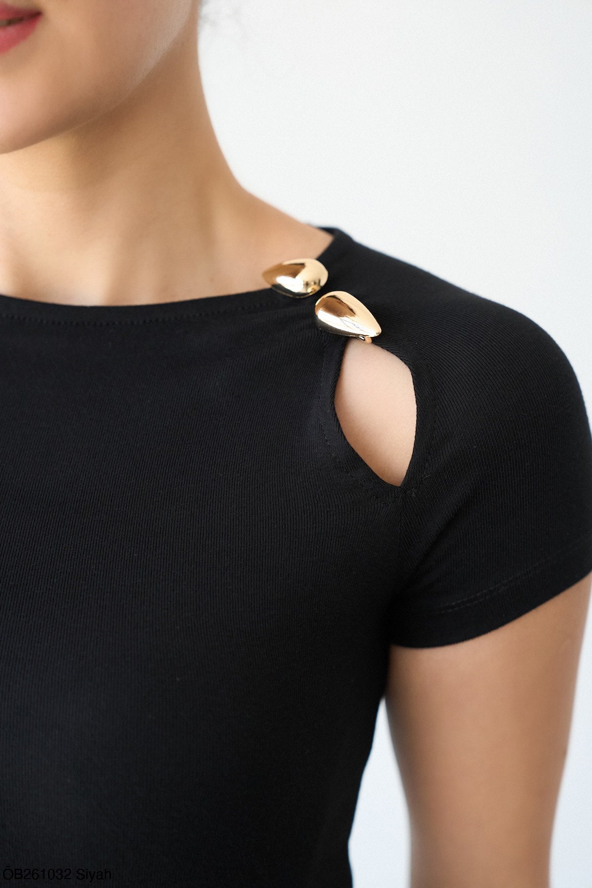 Black/Brown top