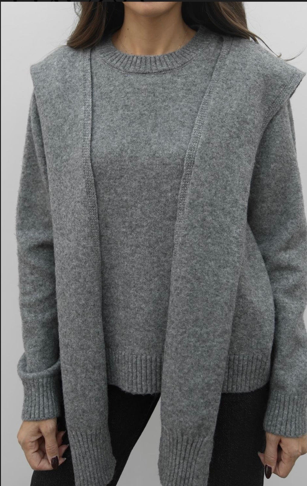 Grey top