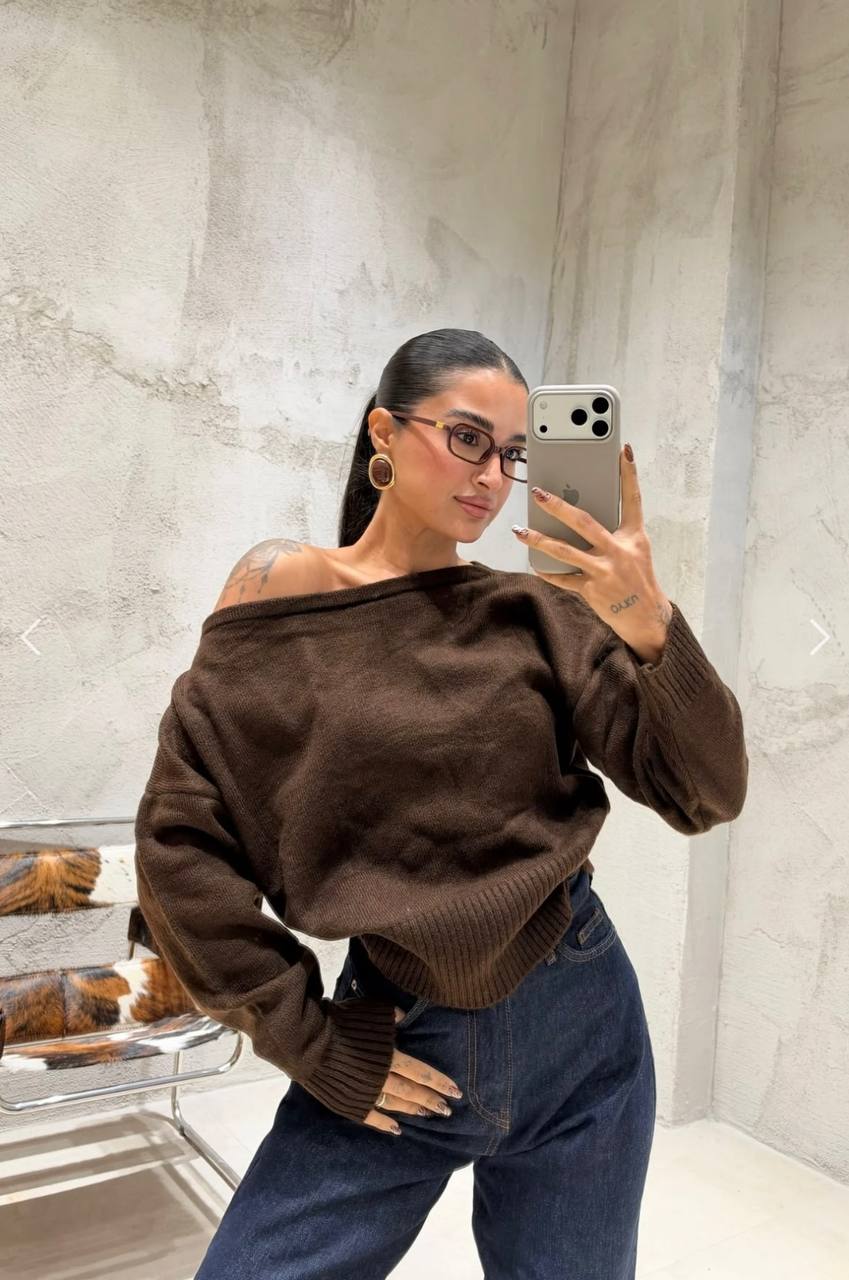 Off white / brown top