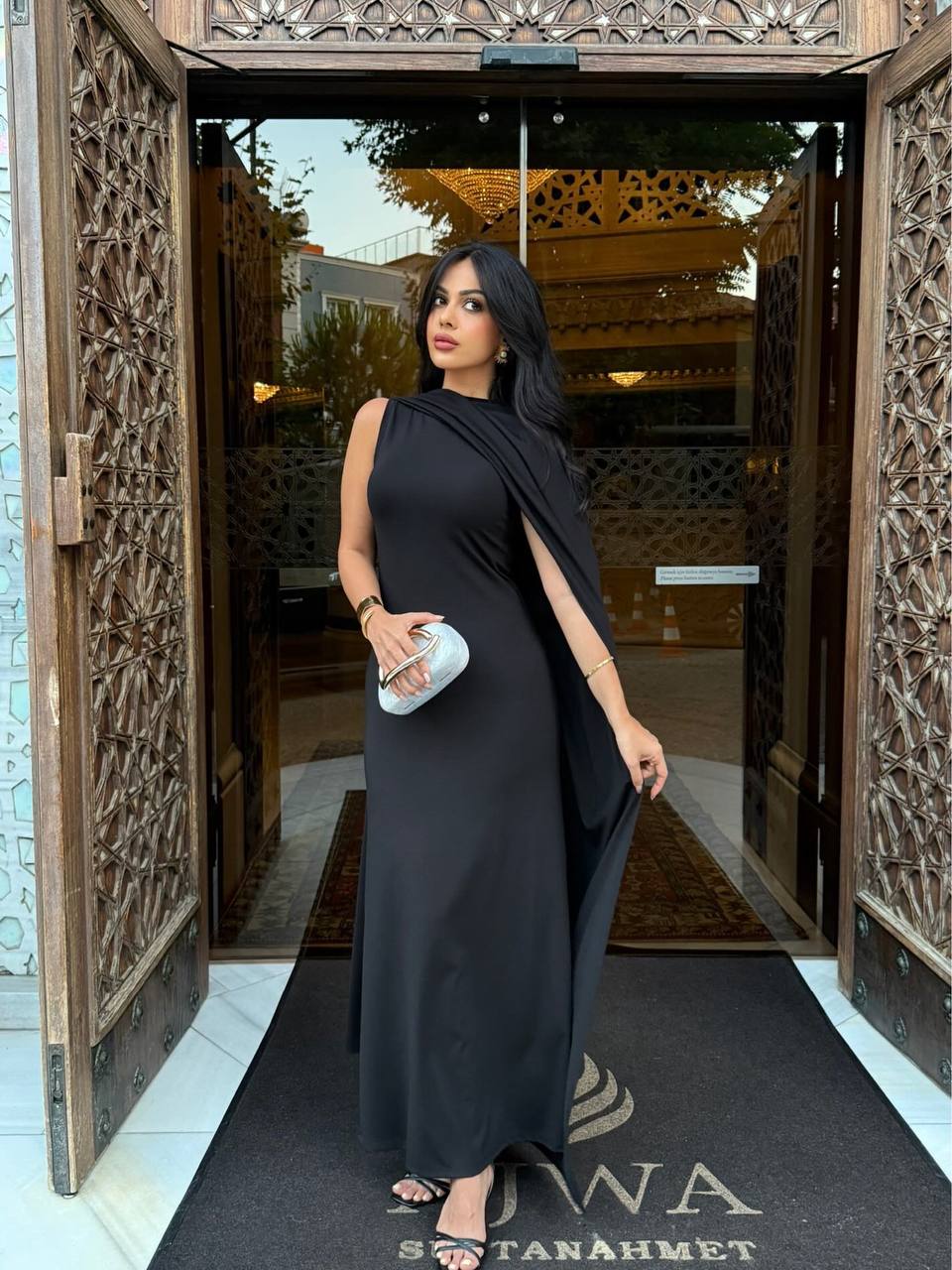 Black/Beige dress
