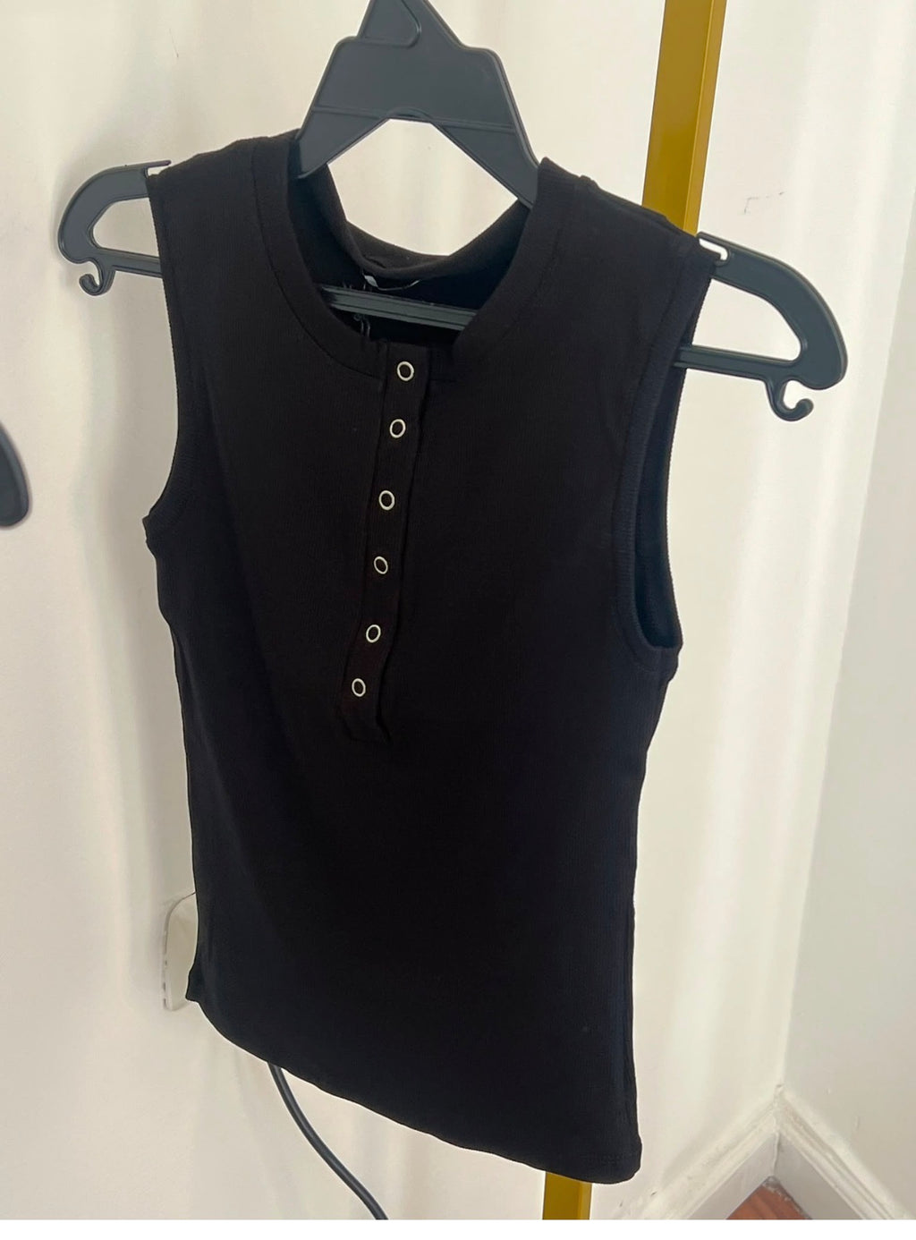 Black/ white/ baby blue top