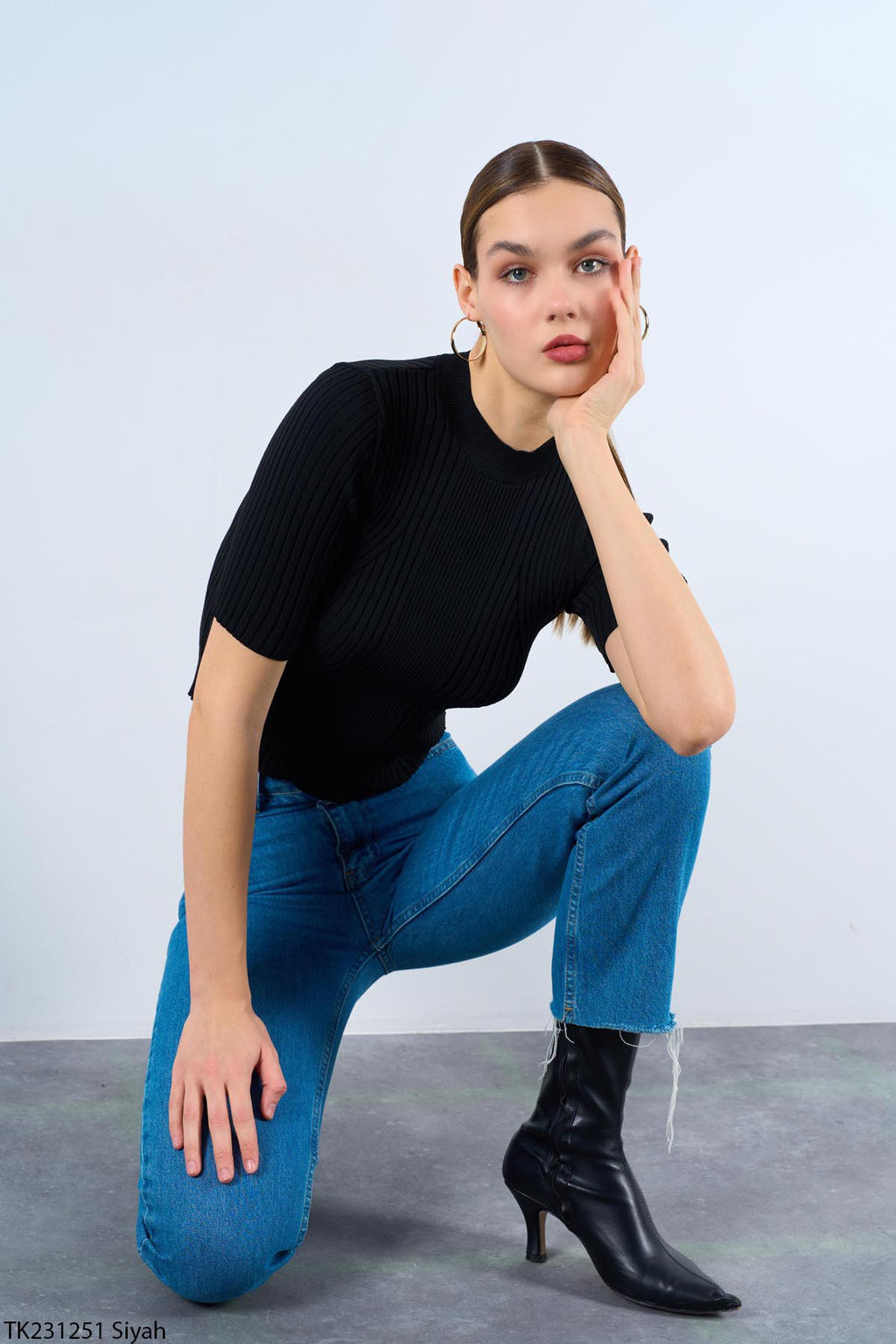 Black/Grey top