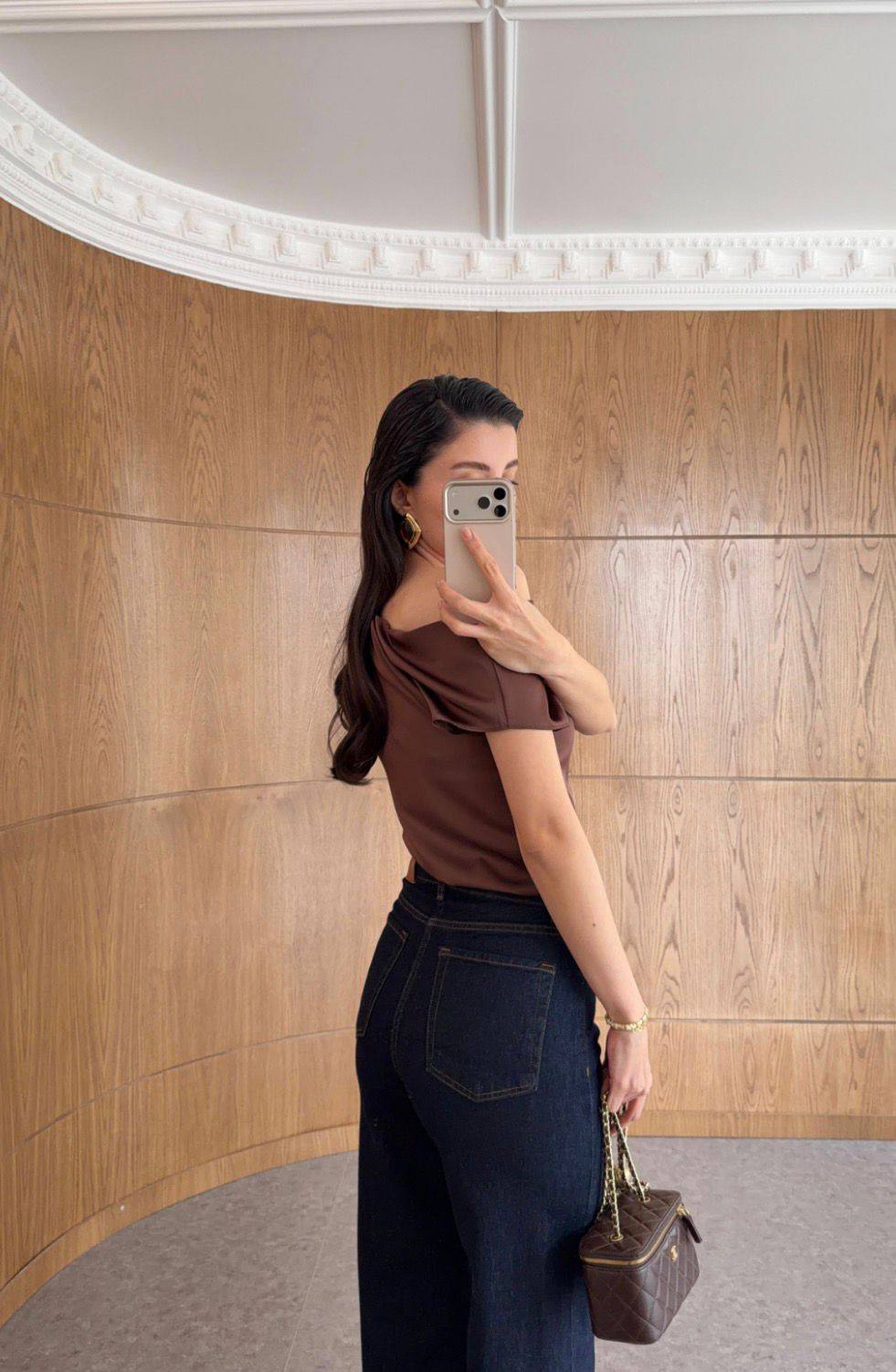 Dark blue jeans