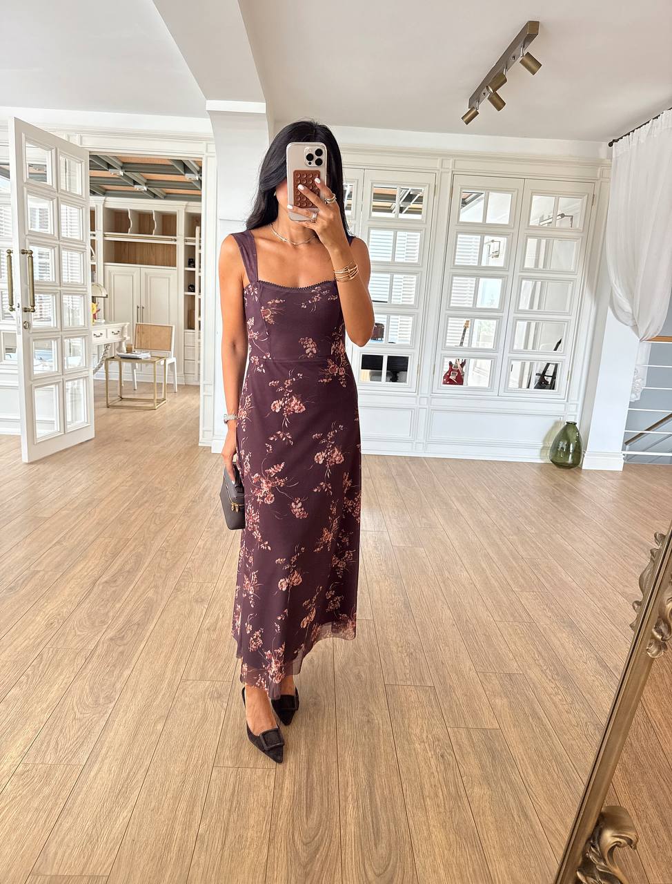 Brown dress