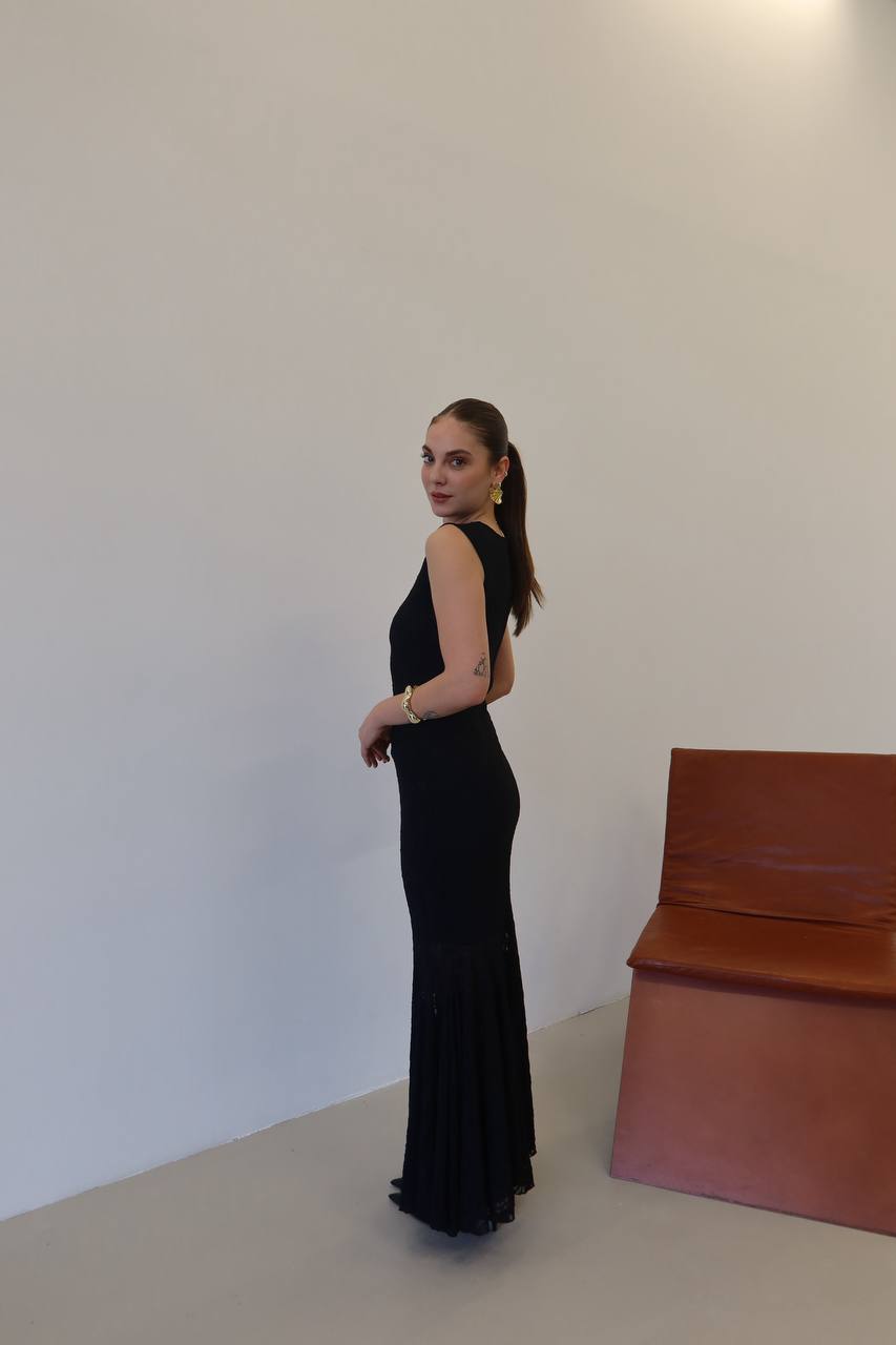 Black dress