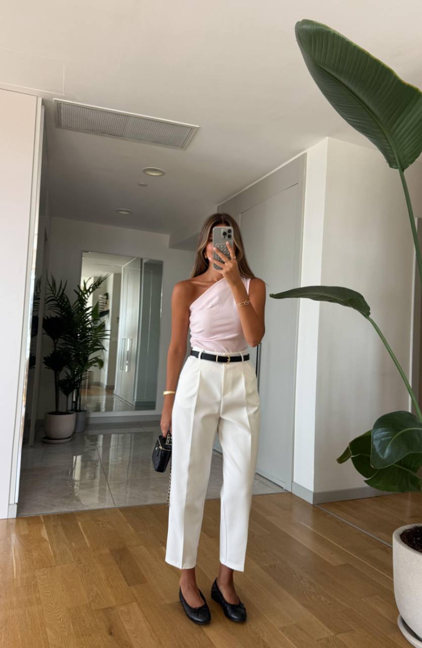 Beige/ white/ brown pants