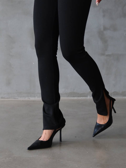 Black tayt
