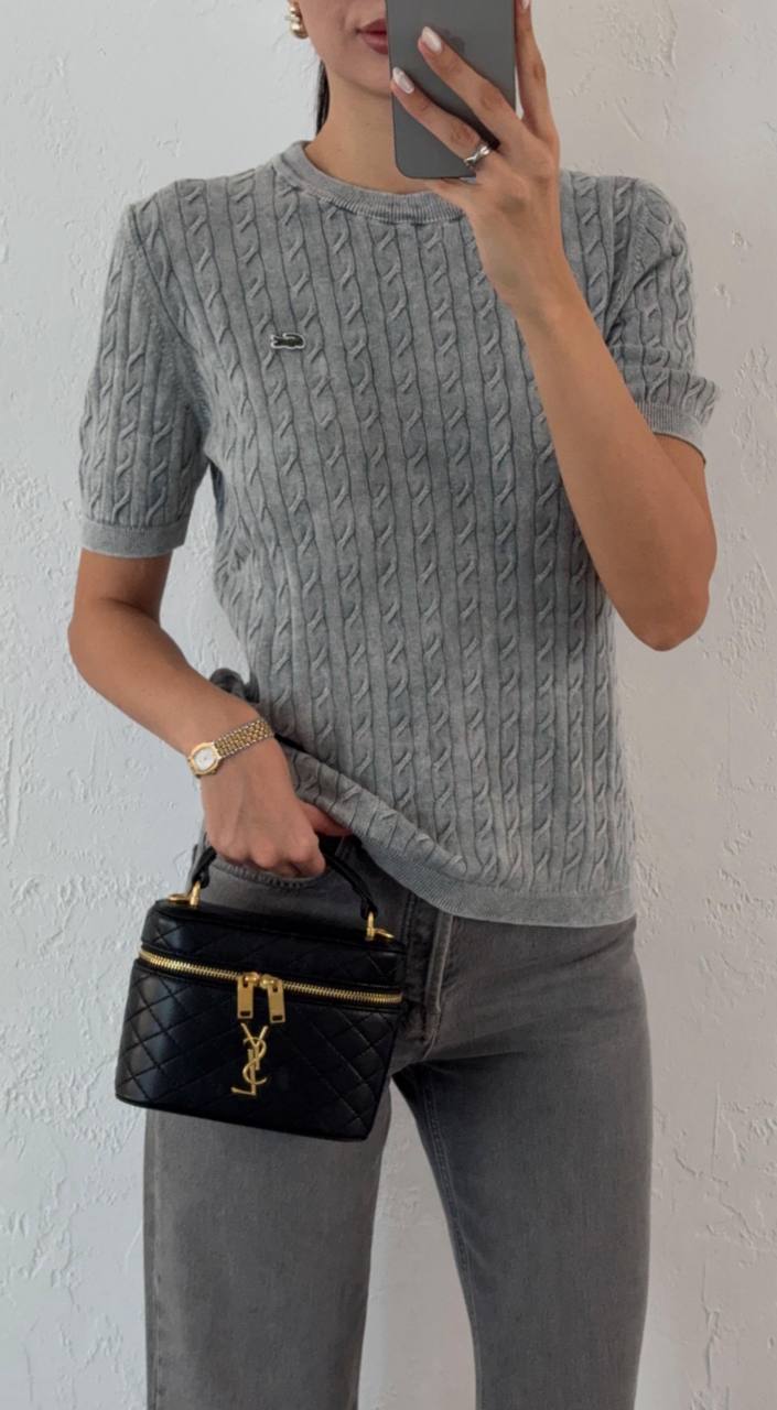 Grey/Red Top