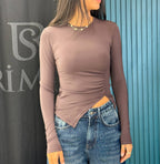 Red/white/ brown top