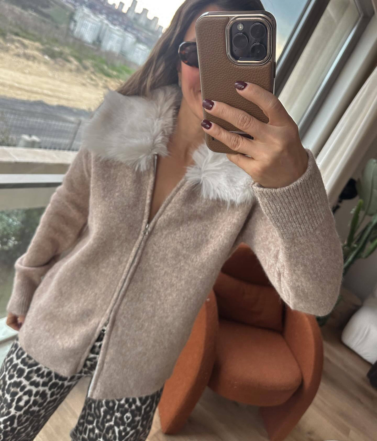 Grey/ Beige top