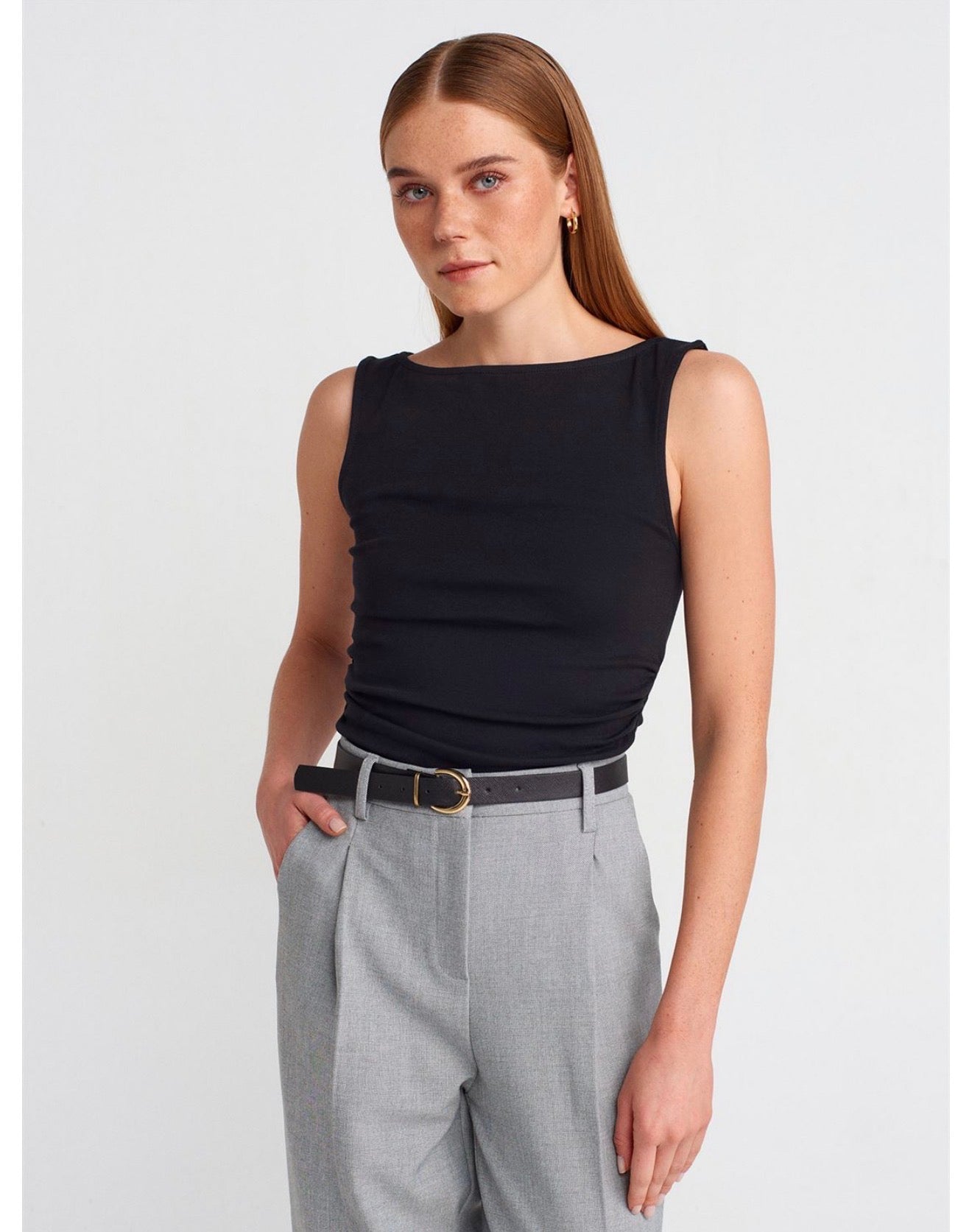 Black/white/Brown top