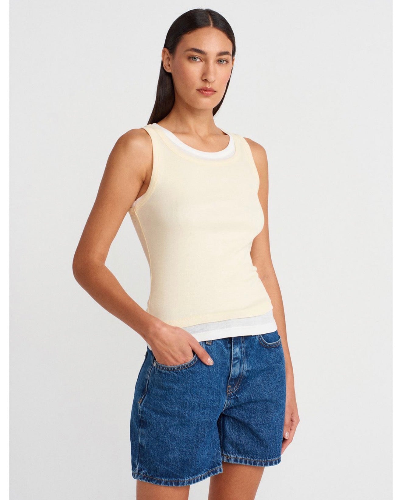 Beige/Pink/yellow top