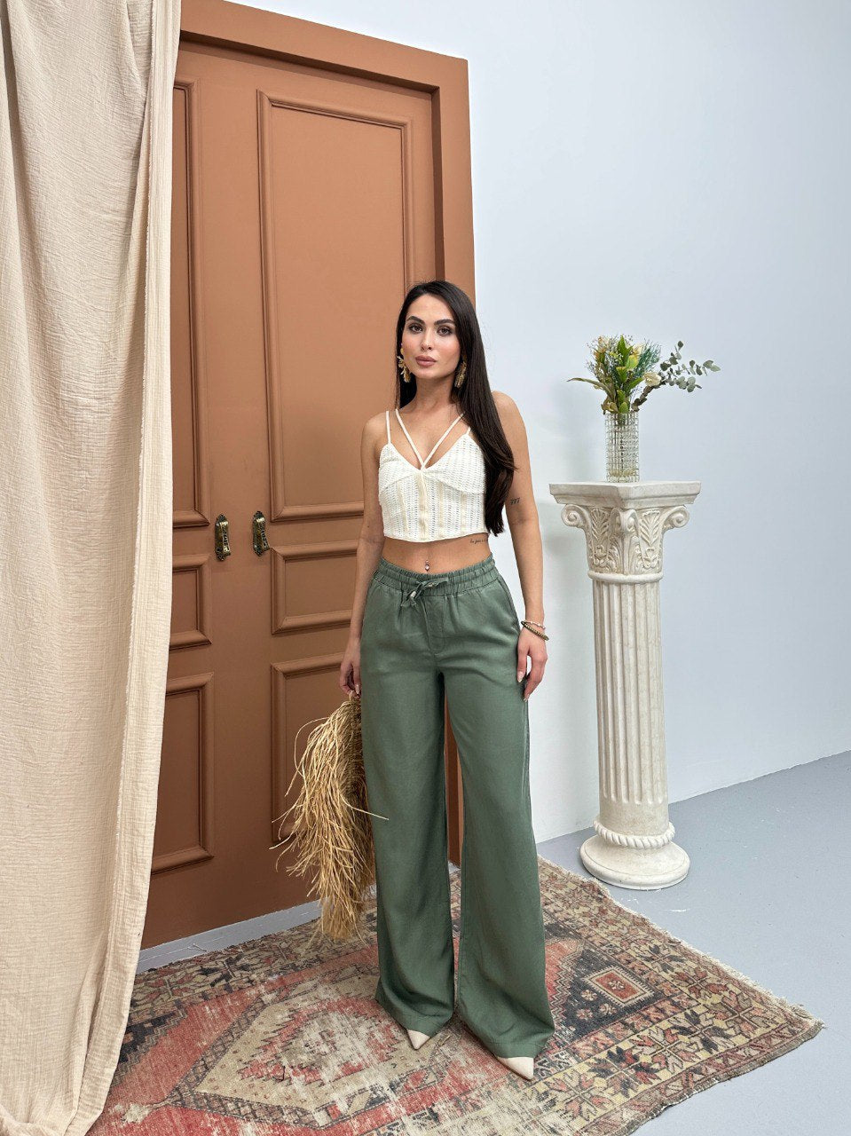 Olive green / navy pants