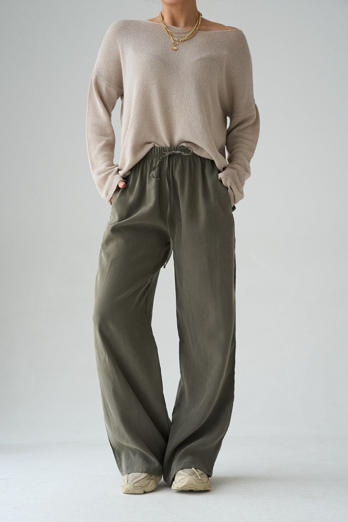 Burgundy/Olive green pants