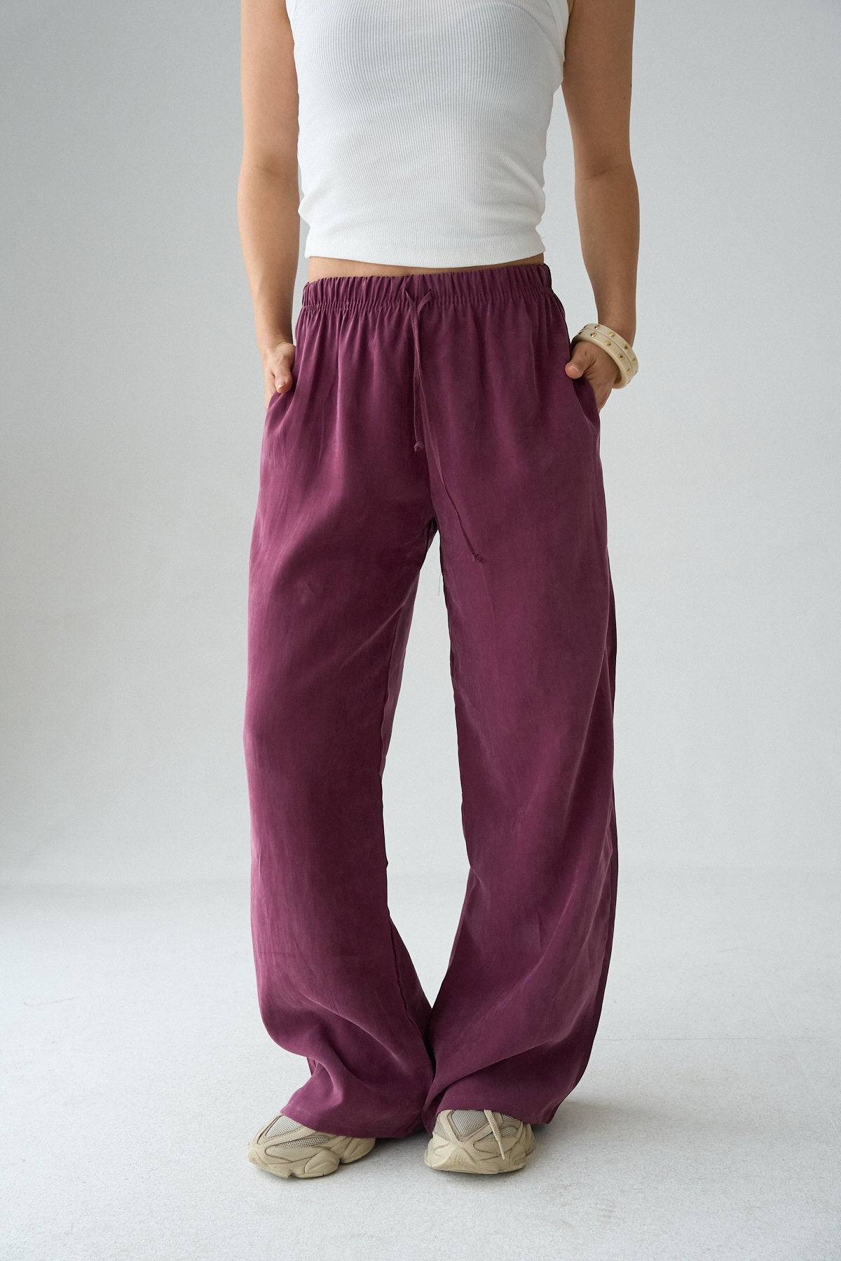 Burgundy/Olive green pants