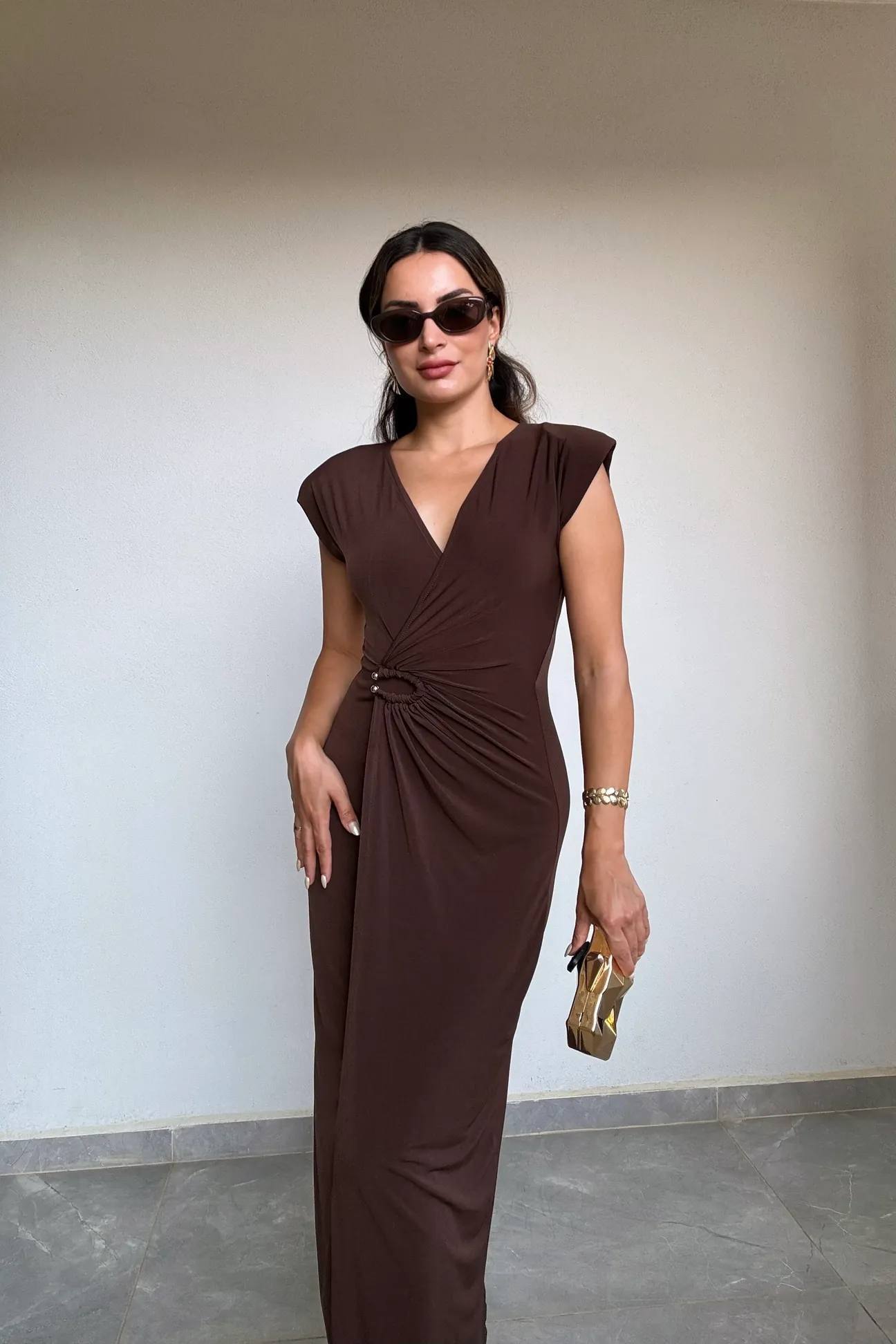 Brown dress