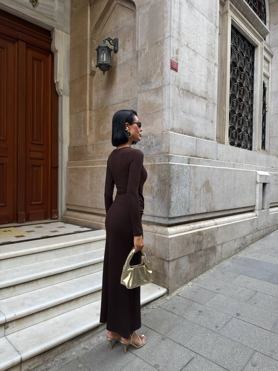 Brown dress