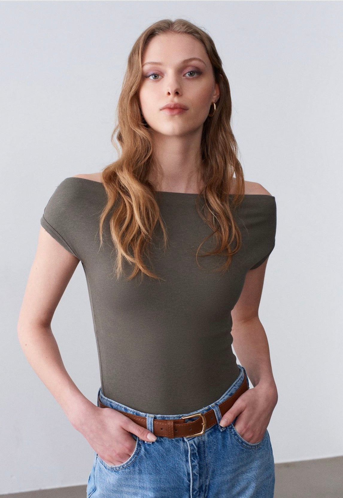 Olive green/Beige top
