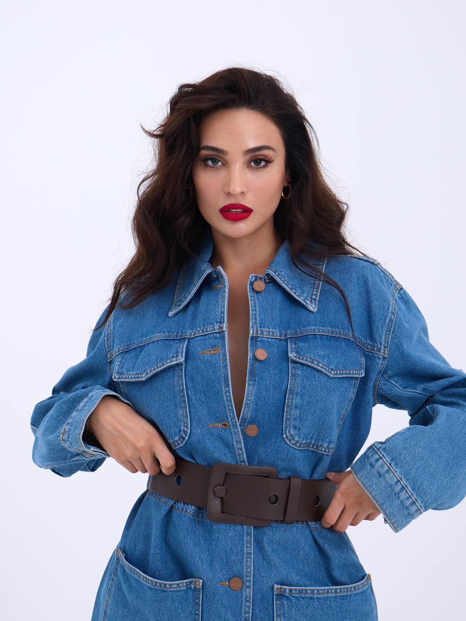 Jeans jacket with belt