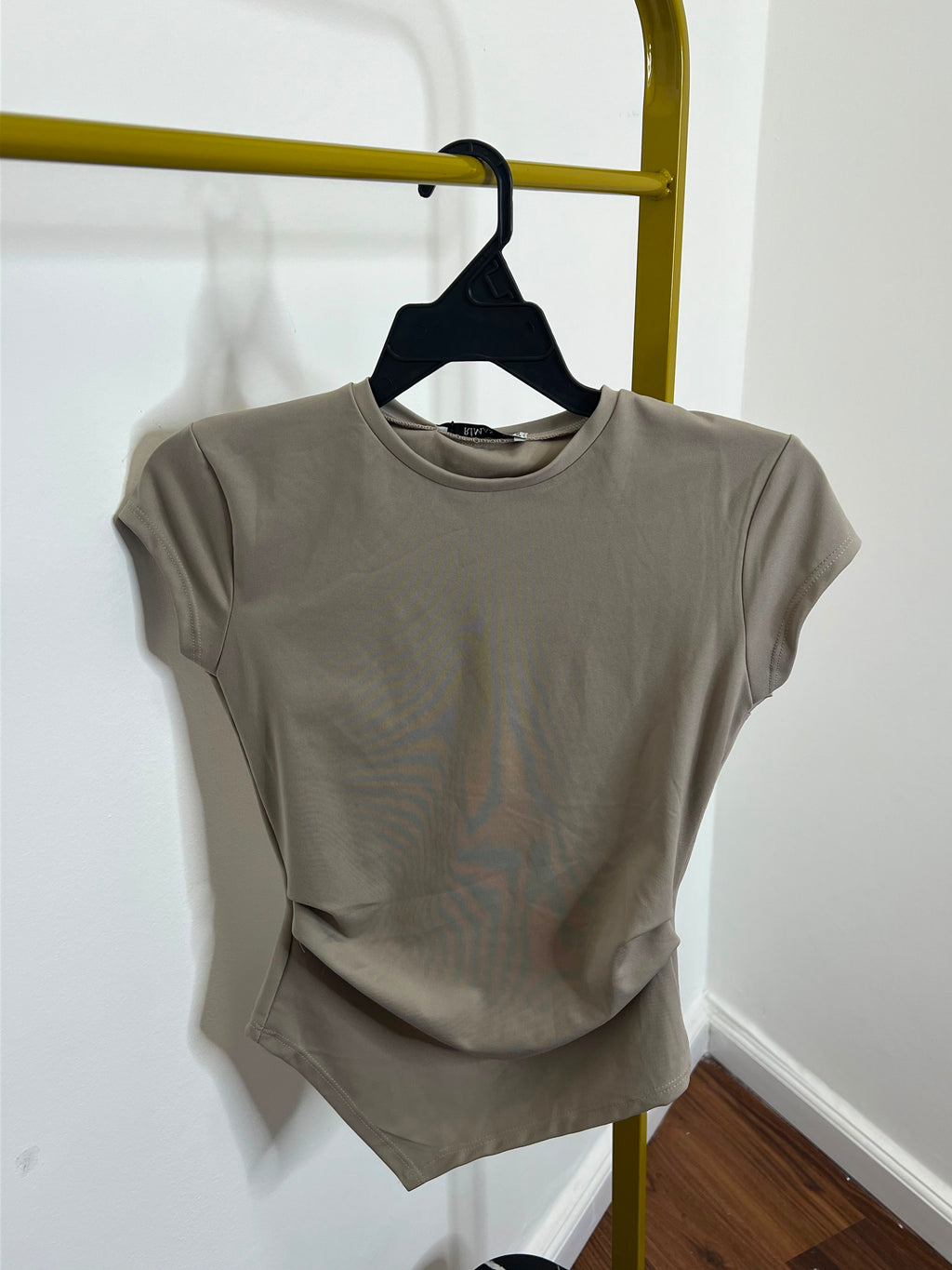Red/ dark beige top