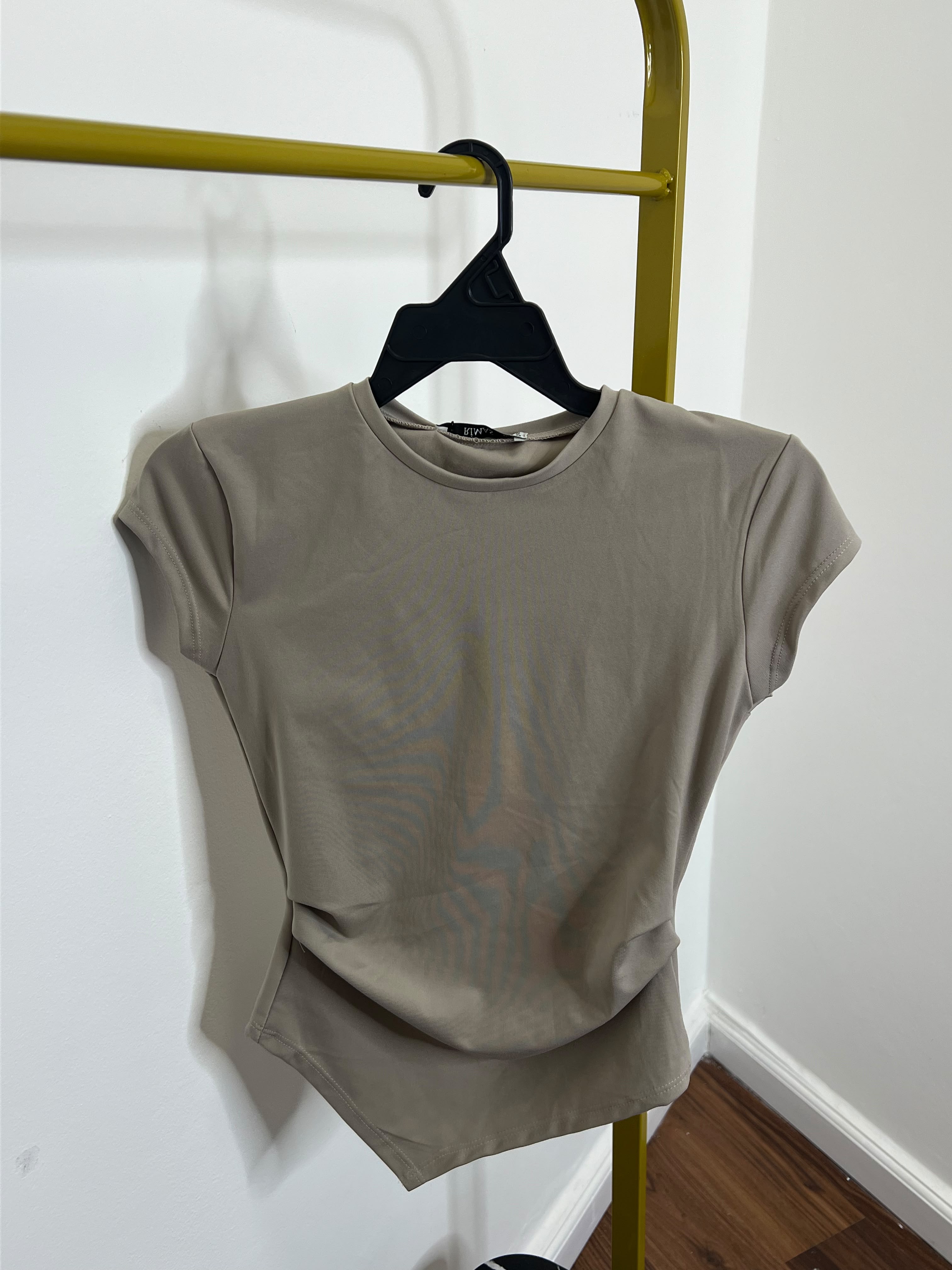 Red/ dark beige top