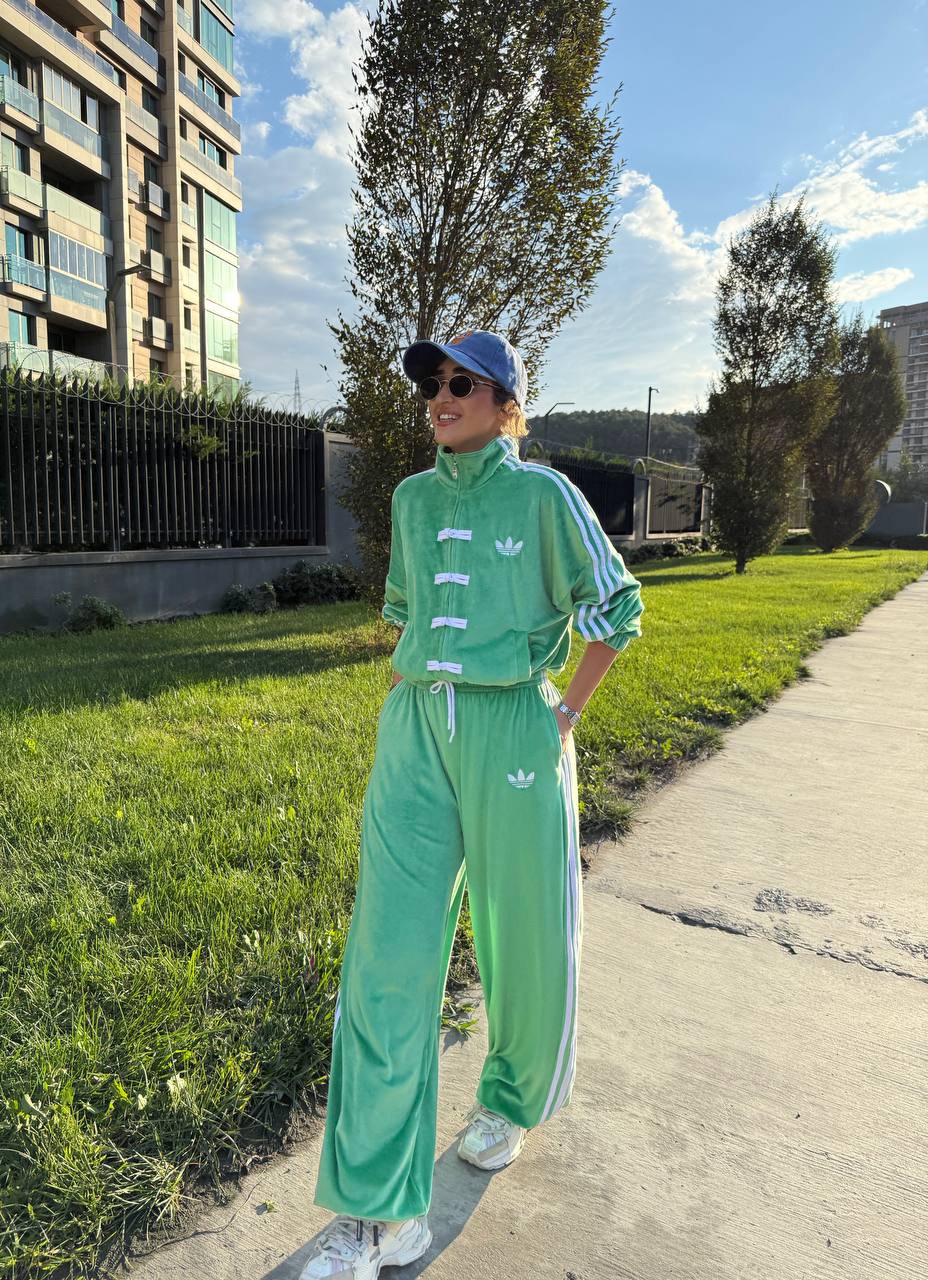 Green brown adidas set