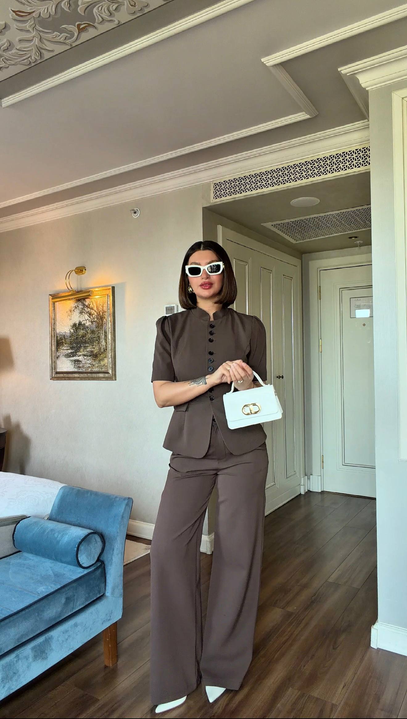 Brown set