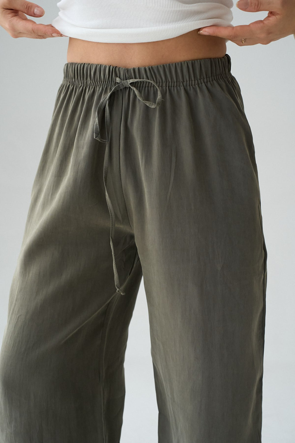 Burgundy/Olive green pants