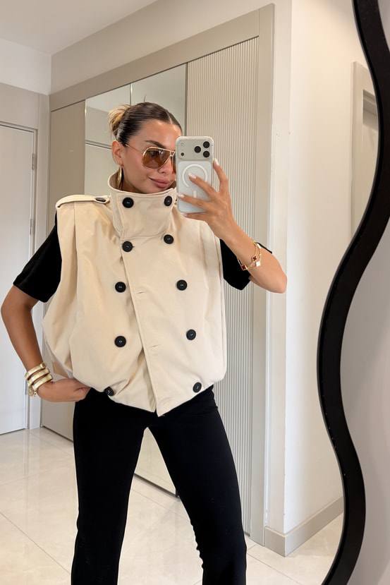 Beige vest